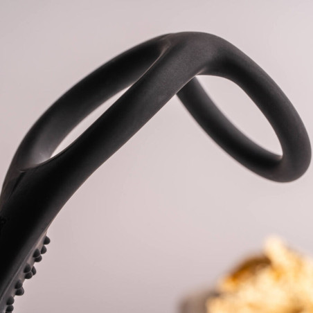 ROCKS OFF RO ZEN RRO PLUG ANAL CON ANILLO VIBRADOR PARA EL PENE NEGRO