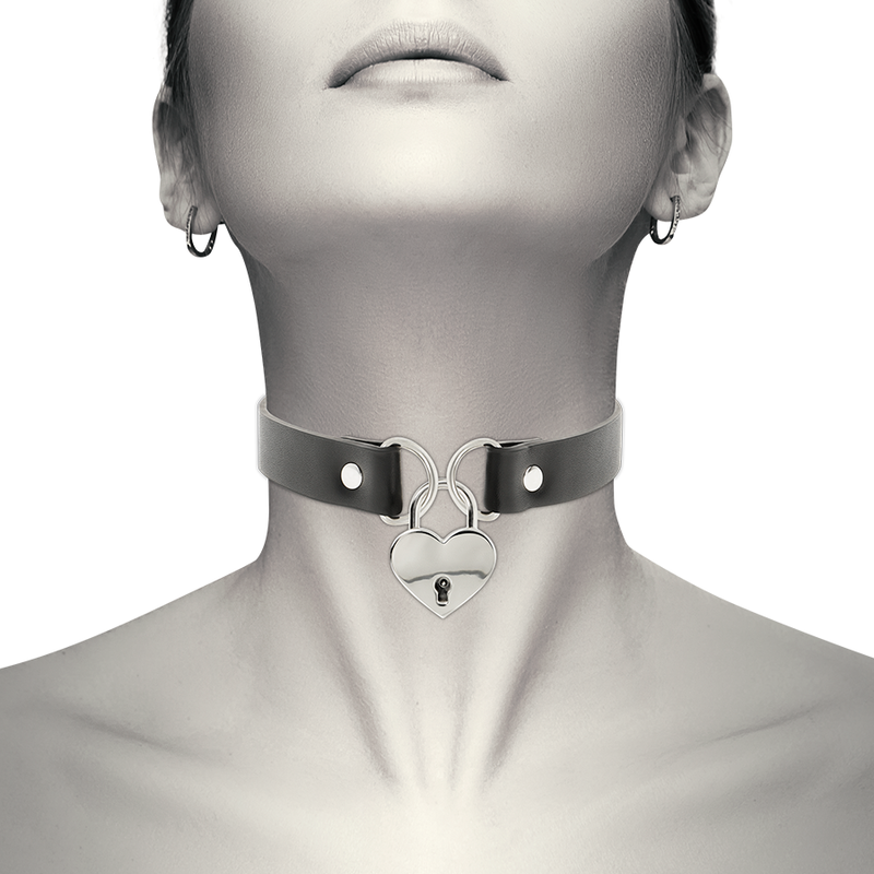 COQUETTE CHIC DESIRE COLLAR CUERO VEGANO ACCESORIO CORAZON CON LLAVE