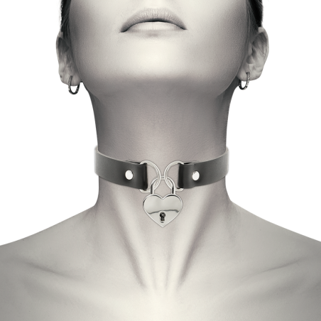 COQUETTE CHIC DESIRE COLLAR CUERO VEGANO ACCESORIO CORAZON CON LLAVE