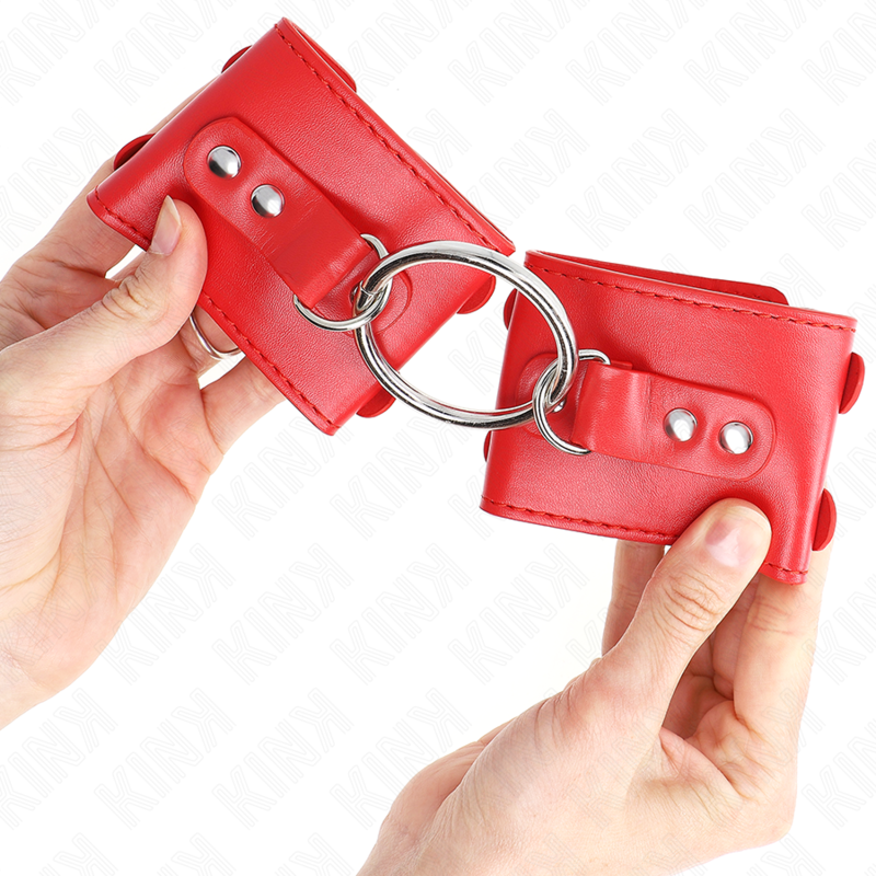 KINK MUNEQUERAS FIJAS CON ANILLA Y TACHUELAS ROJO AJUSTABLE 17 22 CM X 65 CM