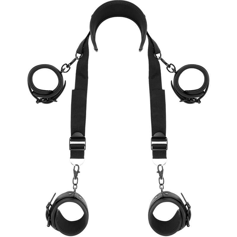 FETISH SUBMISSIVE POSICION MASTER CON 4 ESPOSAS CON FORRO DE NEOPRENO