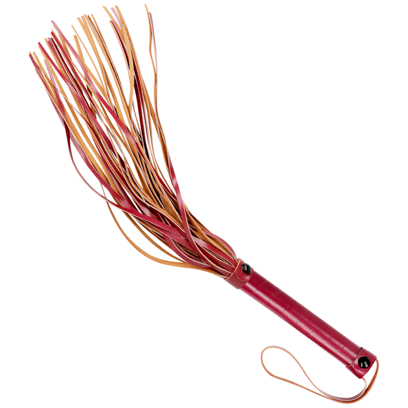 FETISH SUBMISSIVE DARK ROOM LATIGO CUERO VEGANO