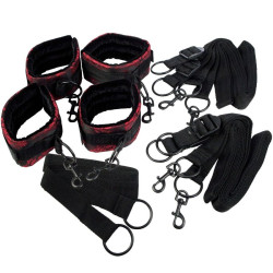 CALEXOTICS SCANDAL SET DE ATADURAS CAMA