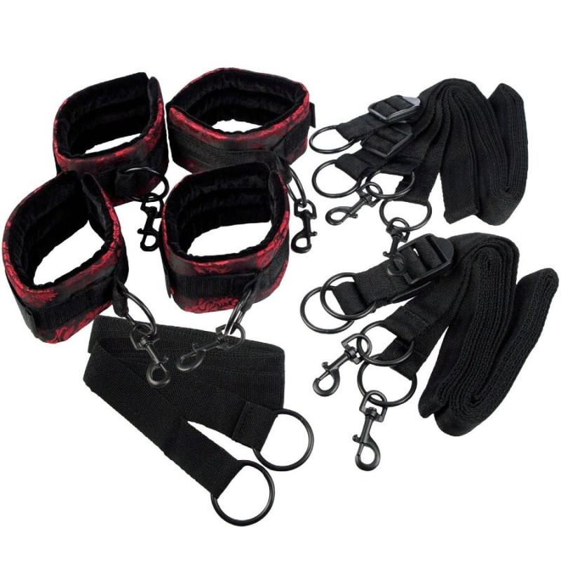 CALEXOTICS SCANDAL SET DE ATADURAS CAMA