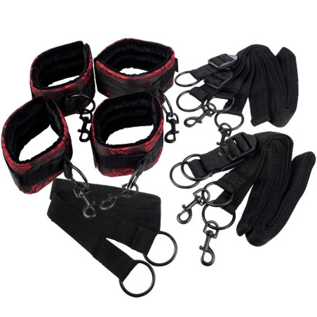 CALEXOTICS SCANDAL SET DE ATADURAS CAMA