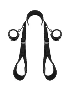 FETISH SUBMISSIVE POSICION PIERNAS ABIERTAS CON ESPOSAS CON FORRO DE NEOPRENO 2