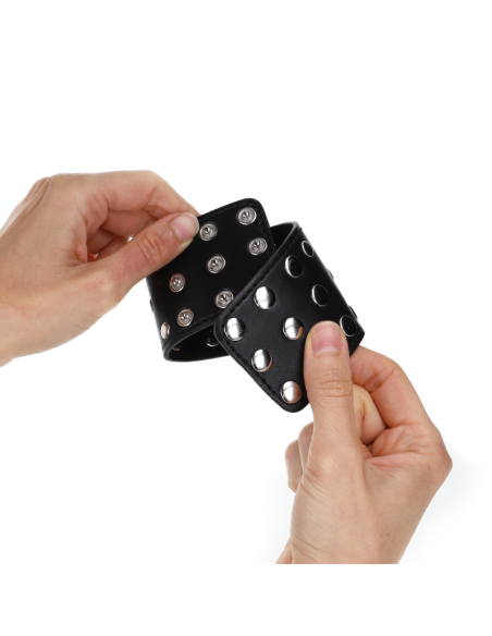 KINK MUNEQUERAS CON CIERRE A PRESION LLENO DE TACHUELAS AJUSTABLE NEGRO 19 24 CM X 55 CM KINK MUNEQUERAS CON CIERRE A PRESION LLENO DE TACHUELAS AJUSTABLE NEGRO 19 24 CM X 55 CM