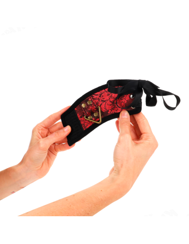 KINK MUNEQUERAS DISENO ESCANDALO ROJO NEGRO DETALLE LAZO 245 CM X 65 CM