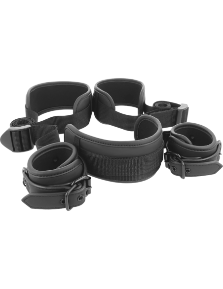 FETISH SUBMISSIVE POSICION MASTER CON 4 ESPOSAS CON FORRO DE NEOPRENO FETISH SUBMISSIVE POSICION MASTER CON 4 ESPOSAS CON FORRO DE NEOPRENO