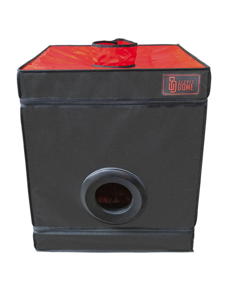 SECRET DOME KINK CLUB CABINA BUKKAKE NEGRO ROJO